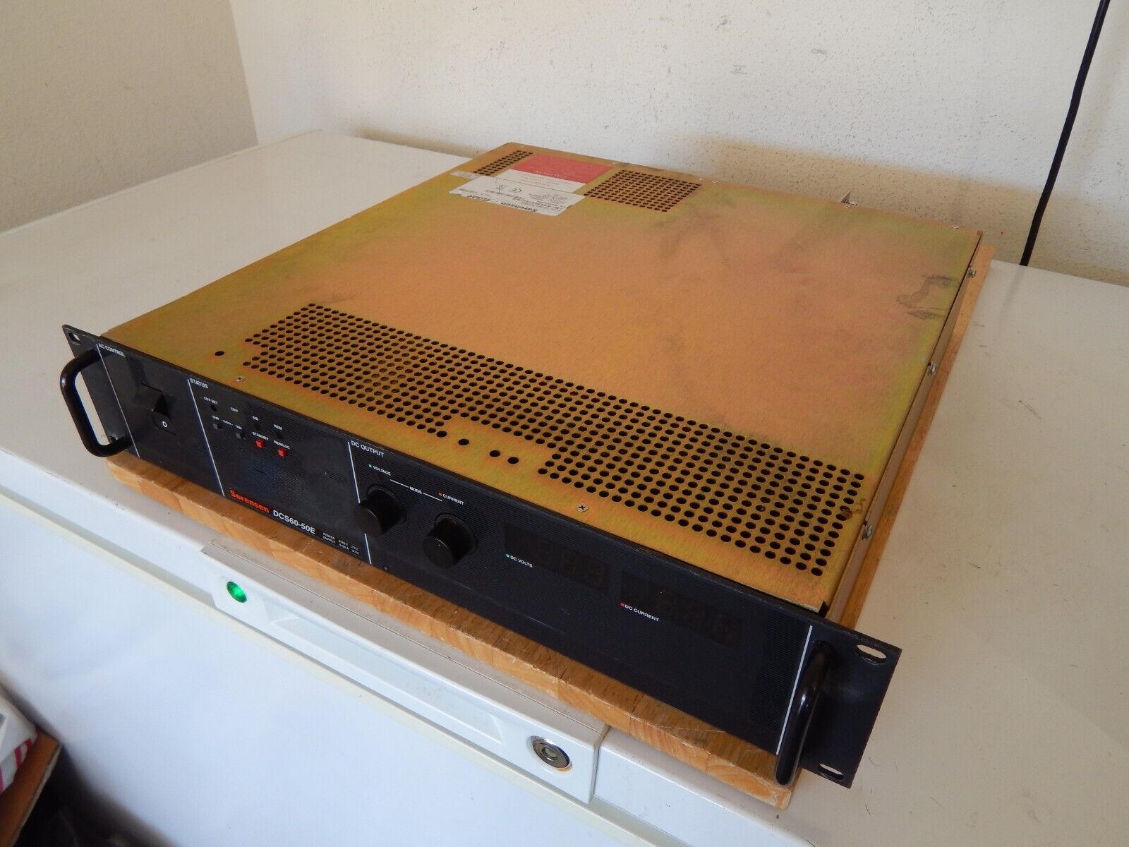 Sorensen DCS60-50E M9C Power Supply 0-60V 0-50A Sorensen DCS60-50E M9C Power Supply 0-60V 0-50A
